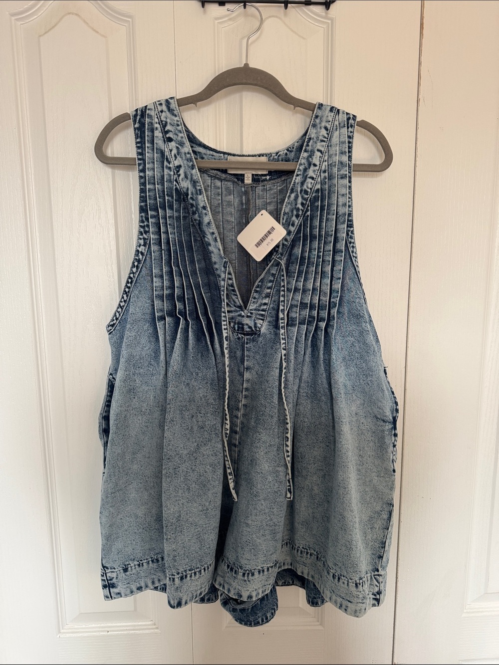 NWT Veveret Acid Wash Denim Pintuck Pleat Romper Jumpsuit Size L MSRP $75